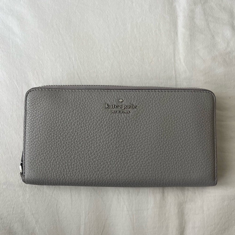 Kate Spade Gray Leather Wallet (brand new without tags)